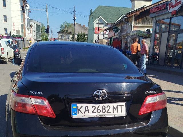 Toyota Camry - фото 3