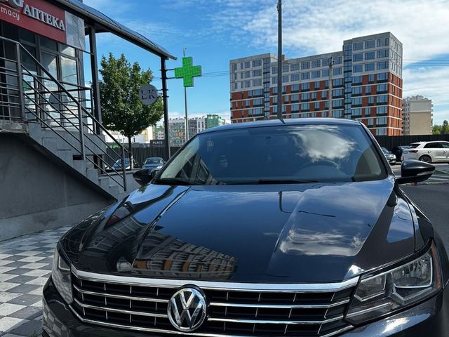 Volkswagen Passat (North America and China) - фото 1