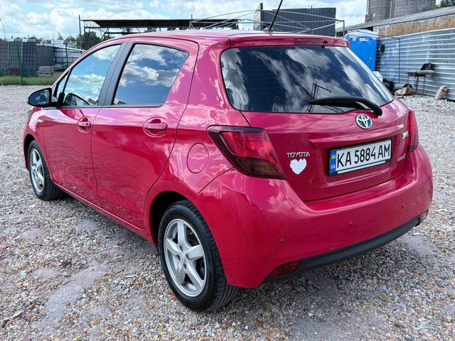 Toyota Yaris - зображення 4