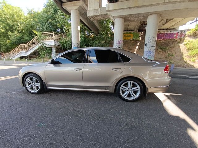 Volkswagen Passat - фото 5