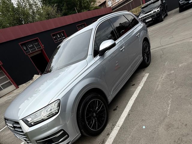 Audi Q7 - зображення 1