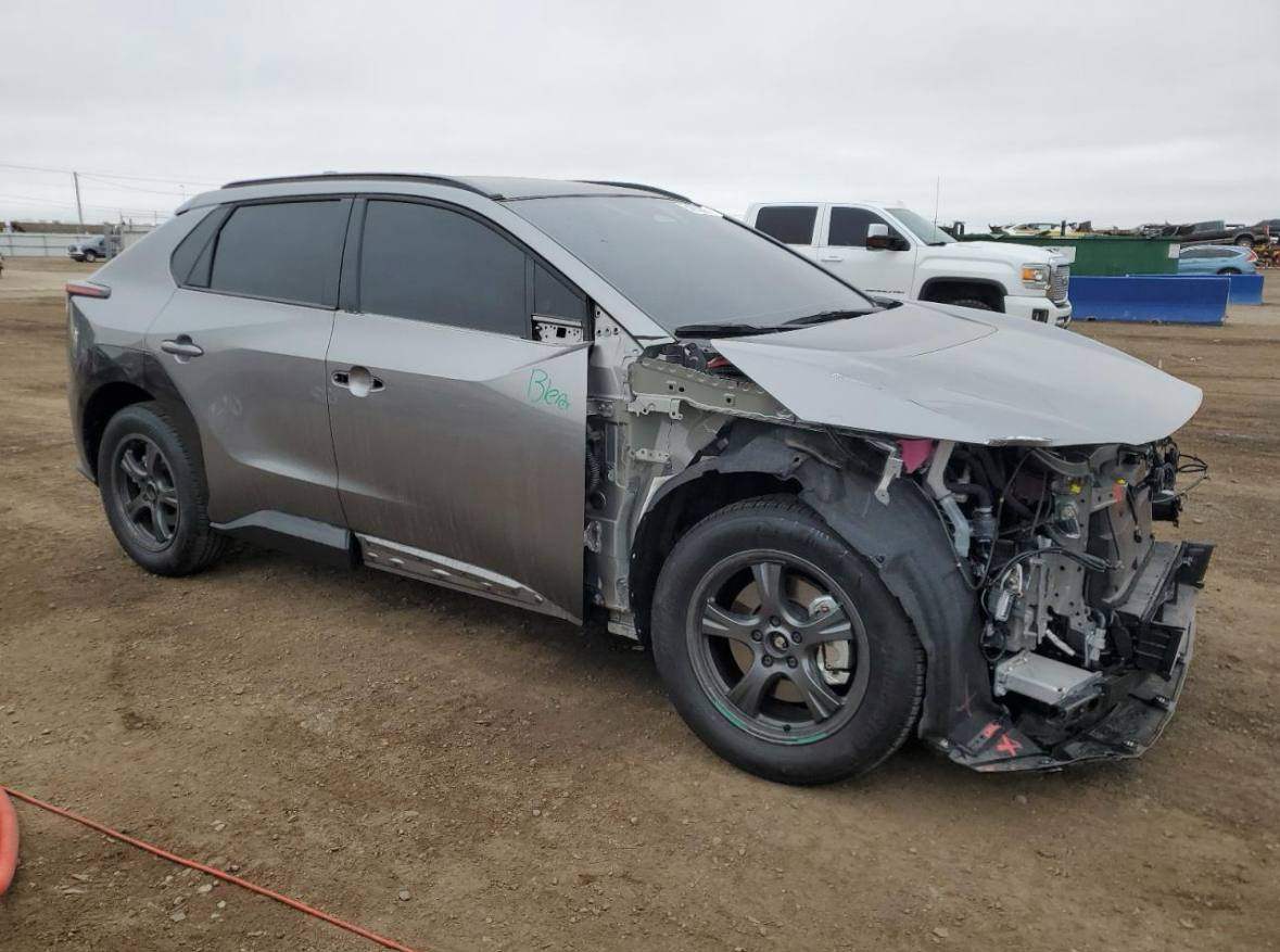 Toyota bZ4X - фото 2