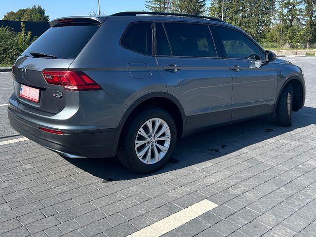 Volkswagen Tiguan - фото 4