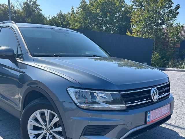 Volkswagen Tiguan - фото 2