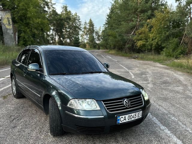 Volkswagen Passat - фото 1