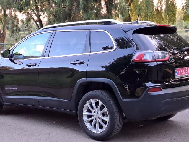 Jeep Cherokee - зображення 2
