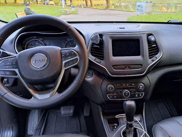 Jeep Cherokee - зображення 3