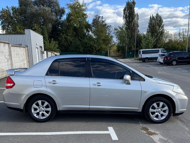 Nissan Tiida - зображення 4