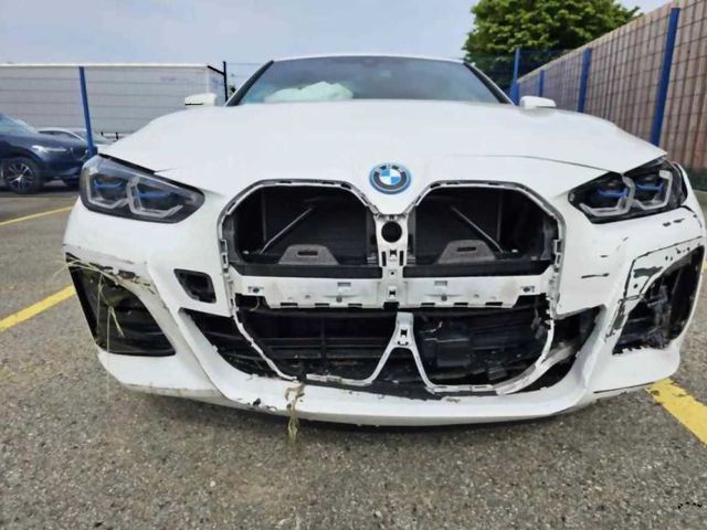 BMW i4 - фото 5
