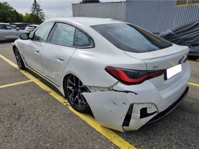 BMW i4 - фото 3