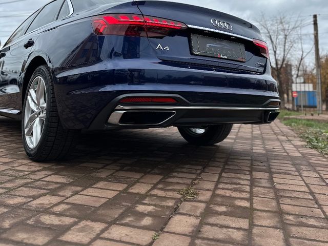 Audi A4 - фото 5