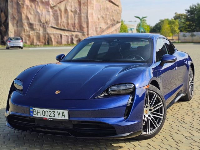 Porsche Taycan - фото 1
