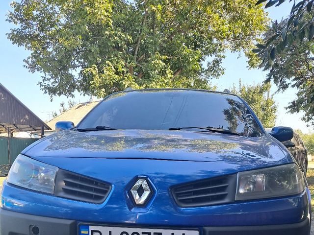 Renault Megane - фото 2