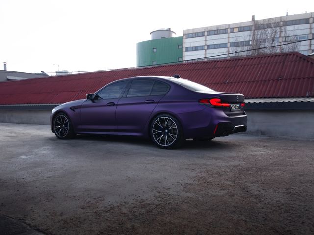 BMW M5 - фото 1
