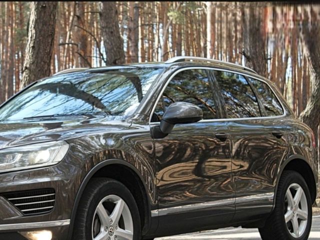 Volkswagen Touareg - фото 2
