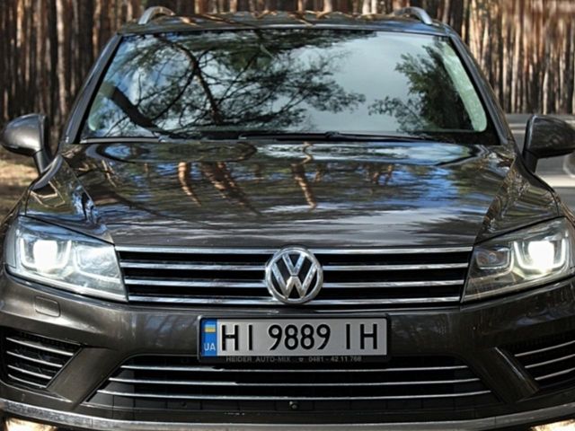 Volkswagen Touareg - фото 1
