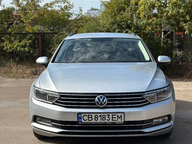 Volkswagen Passat - фото 2