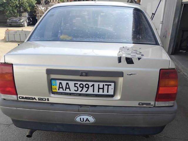 Opel Omega - зображення 1