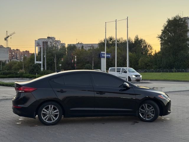 Hyundai Elantra - зображення 4