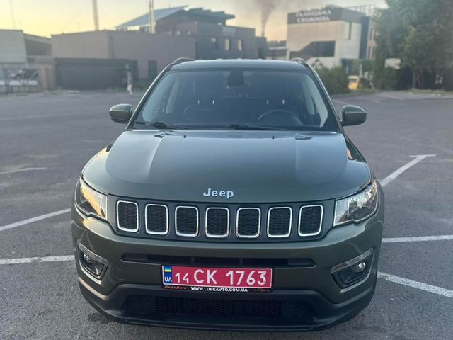 Jeep Compass - фото 1