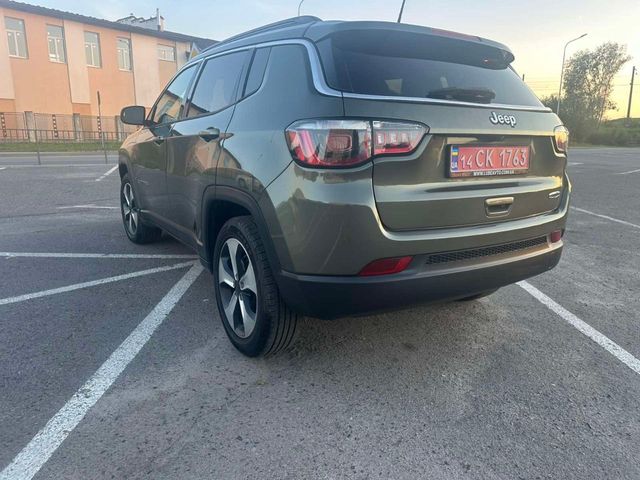 Jeep Compass - фото 2