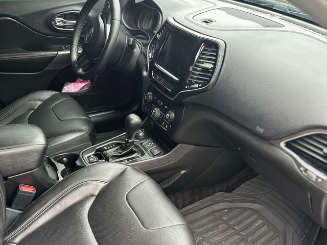 Jeep Cherokee - зображення 5
