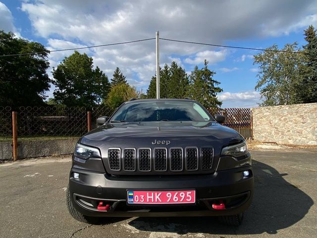 Jeep Cherokee - фото 2