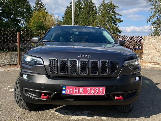 Jeep Cherokee - фото 1
