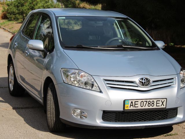 Toyota Auris - зображення 5
