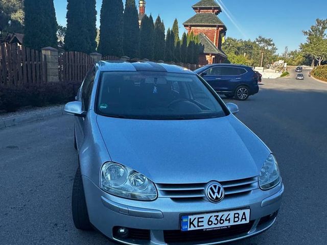Volkswagen Golf - зображення 1