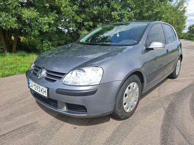Volkswagen Golf - зображення 1