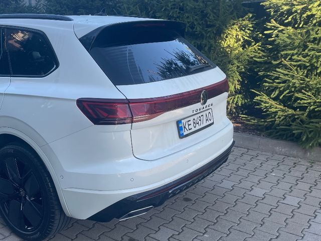 Volkswagen Touareg - фото 4