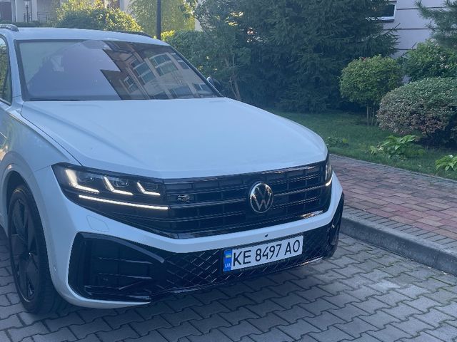Volkswagen Touareg - фото 3