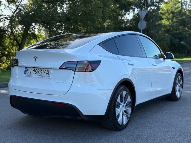 Tesla Model Y - зображення 5