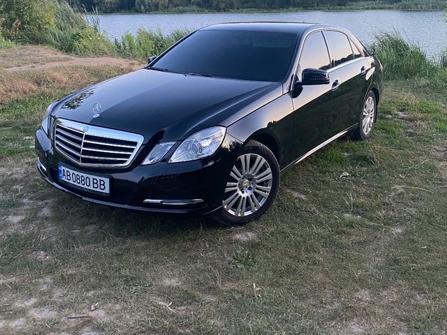 Mercedes-Benz E-Класс - зображення 3
