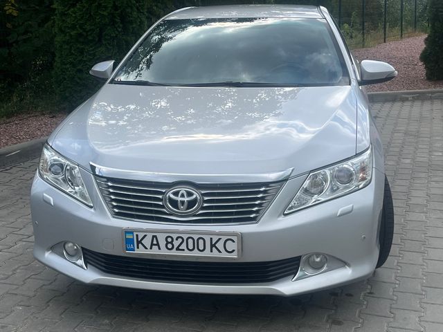 Toyota Camry - зображення 1