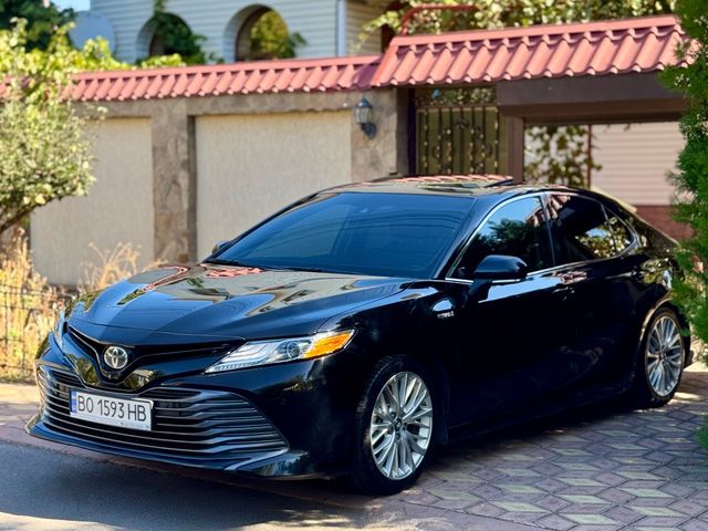 Toyota Camry - зображення 1