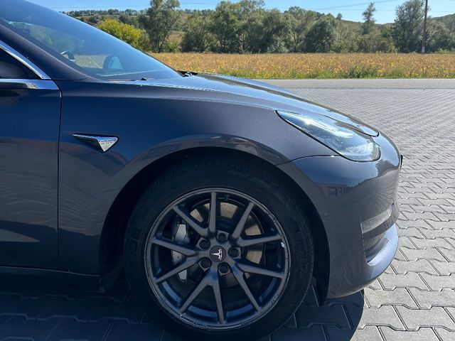 Tesla Model 3 - зображення 3
