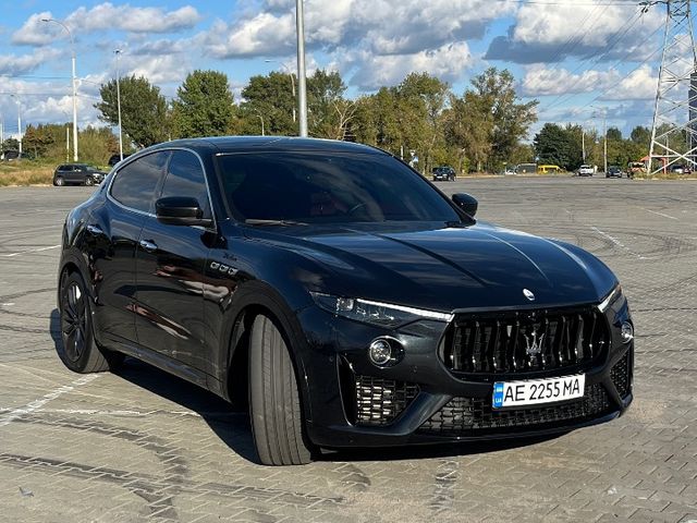 Maserati Levante - фото 3