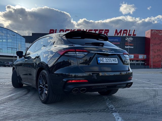 Maserati Levante - фото 4