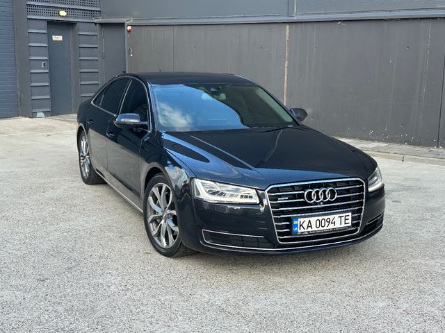 Audi A8 - фото 3