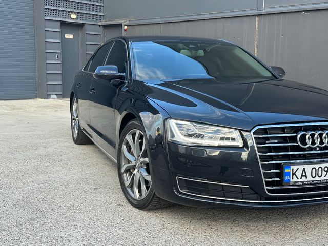 Audi A8 - фото 4