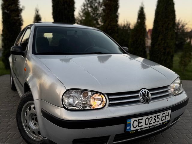 Volkswagen Golf - зображення 1