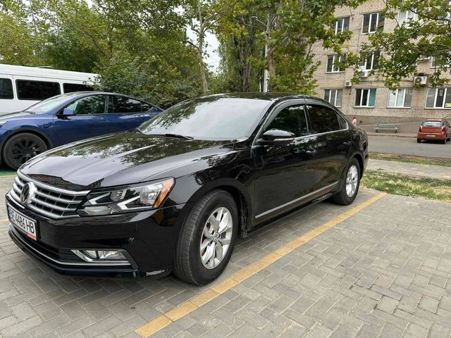 Volkswagen Passat - фото 2