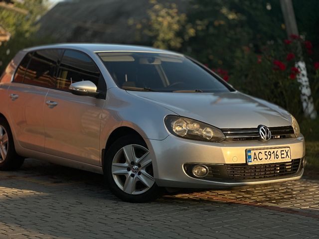 Volkswagen Golf - зображення 1