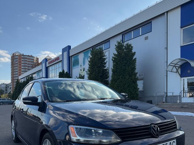 Volkswagen Jetta - фото 1