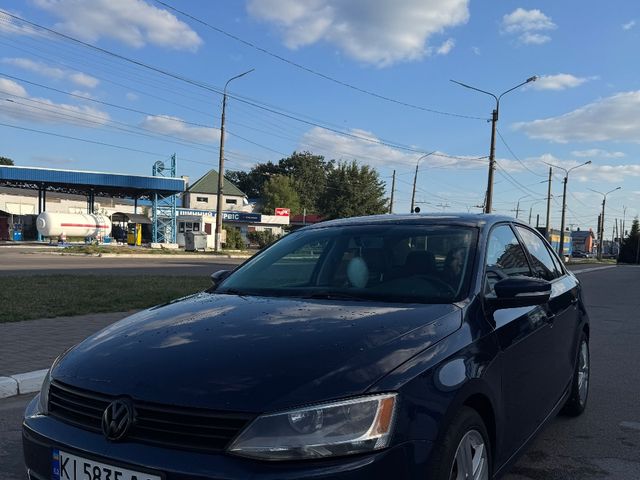 Volkswagen Jetta - фото 3