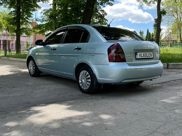 Hyundai Accent - зображення 4