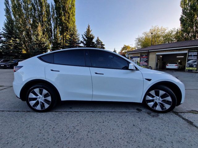 Tesla Model Y - зображення 3