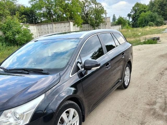Toyota Avensis - зображення 1